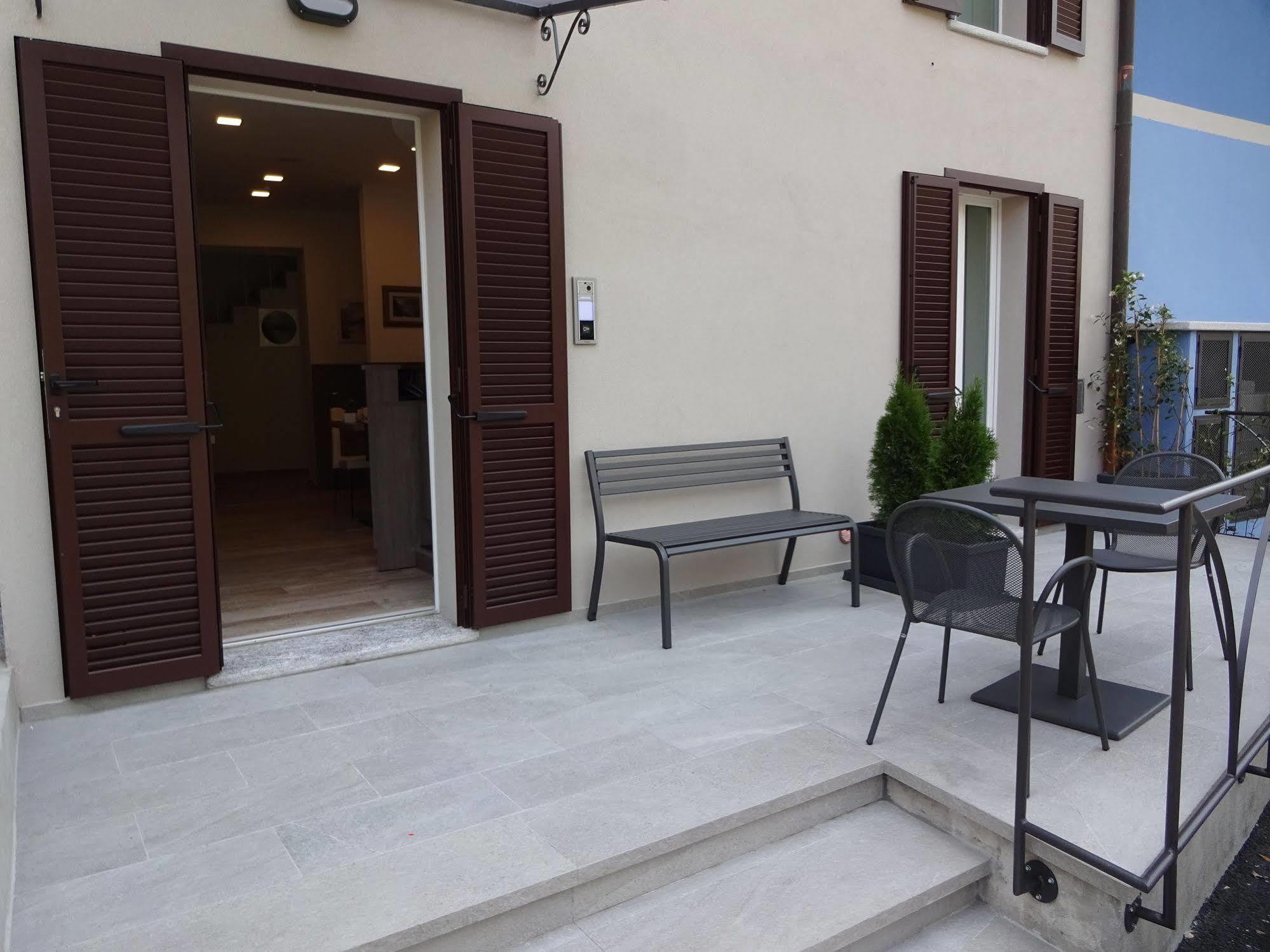 Italianway - Affittacamere Brenna San Fermo della Battaglia エクステリア 写真